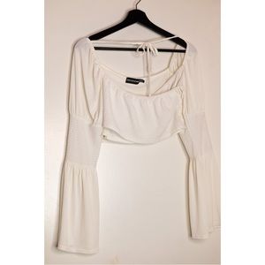 PrettyLittleThing White Shirred Long Sleeve Crop top - US10